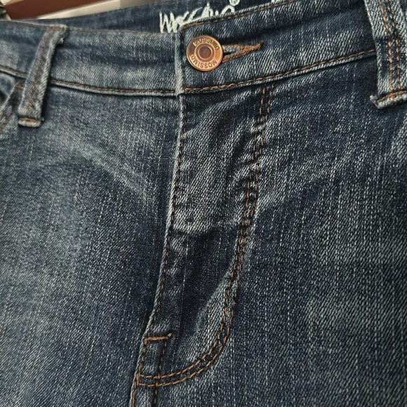 Mossimo Denim, Mid-Rise Skinny distressed jeans. Size 12/31 - Picture 5 of 9